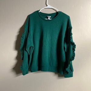GREEN SWEATER WITH RUFFLE SLEEVE